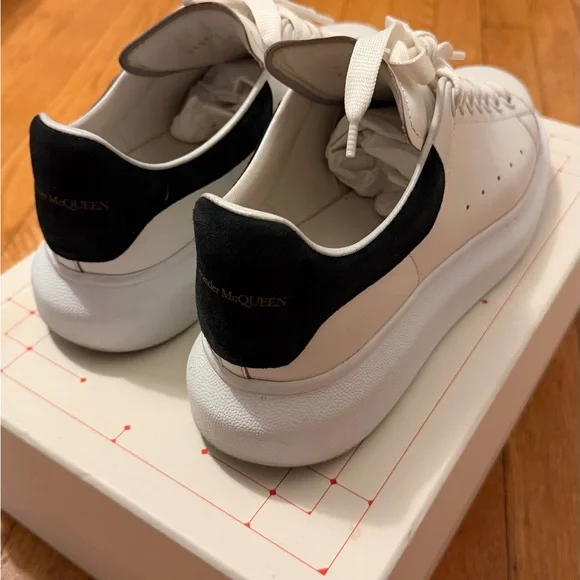 Alexander McQueen White and Black Women's Sneakers - Picture 3 of 4